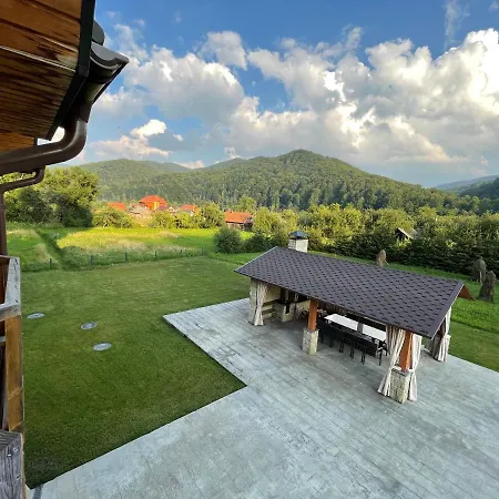 брусний View House *